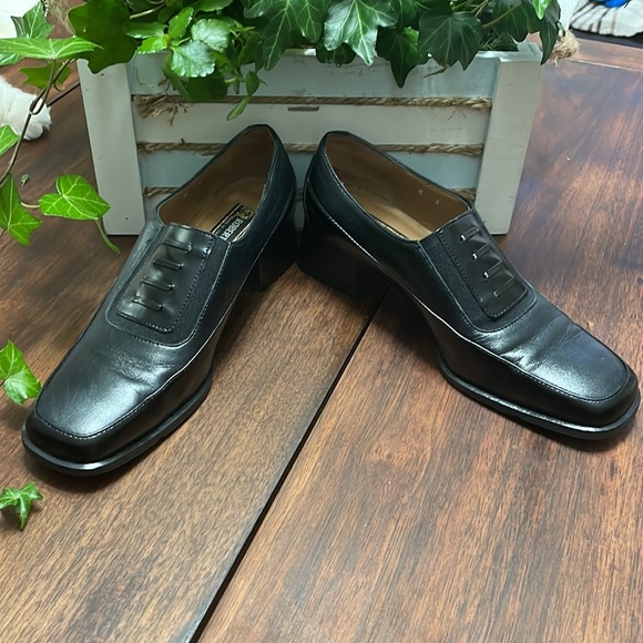 Roberto Capucci Shoes - Picture 2 of 6